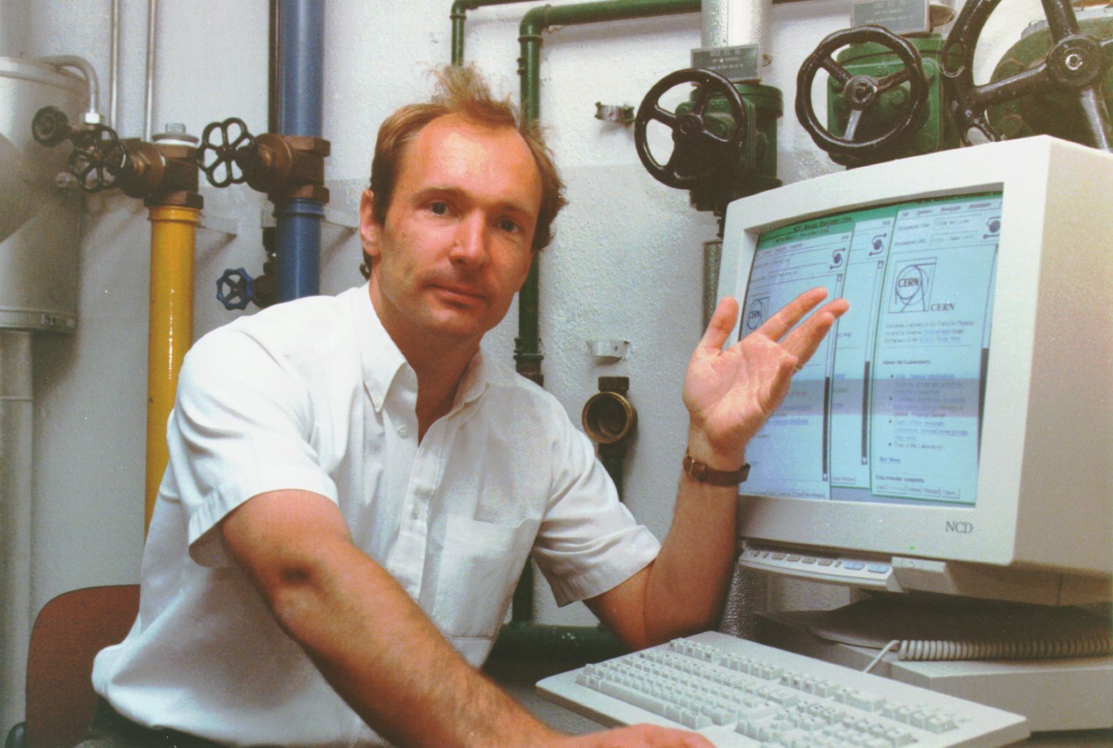 Tim Berners-Lee WWW Public Domain